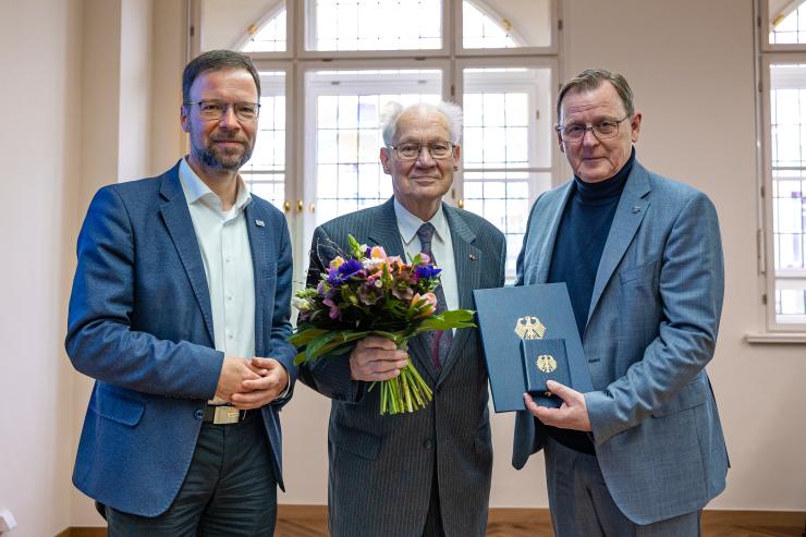 V.r.: Oberbürgermeister Dr. Thomas Nitzsche, Dr. Eckhard Schack und Ministerpräsident Bodo Ramelow