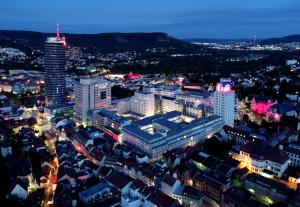 Ein Nachtbild der Stadt Jena