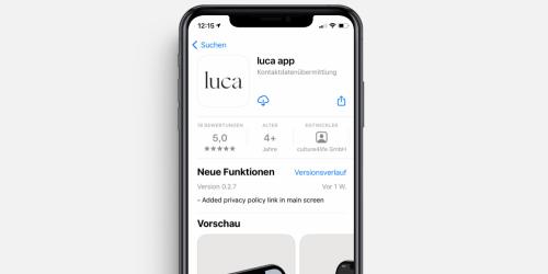 Handy mit der App luca