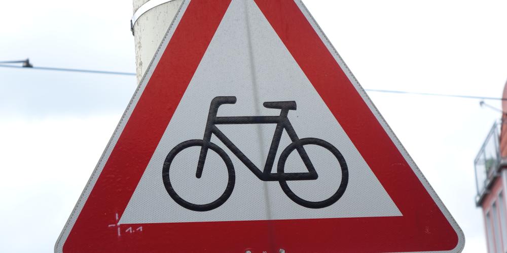 Verkehrsschild: Vorsicht Radfahrer