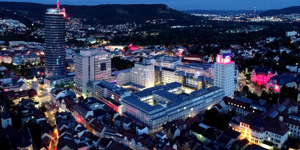 Ein Nachtbild der Stadt Jena