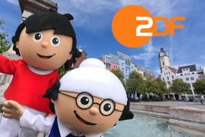 Zwei Figuren vor dem Jenaer Markt