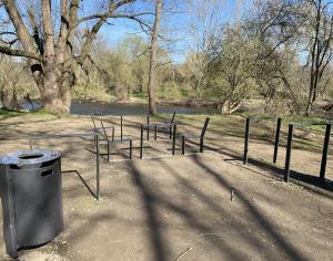 Gestelle ohne Holzsitze