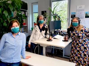 Das Bild zeigt die drei Kolleginnen der städtischen Schuldner- und Verbraucherinsolvenzberatung