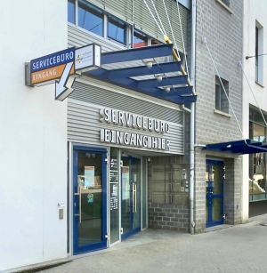 Ein Eingang eines Büros