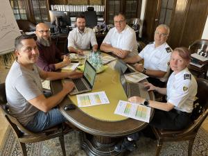 Austausch zur Leitstellenstrukturreform im Geraer Rathaus mit Vertretern aus Jena und Gera