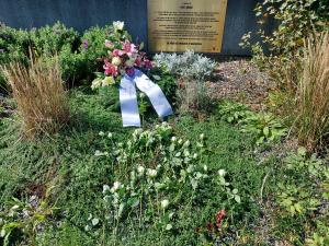 Kranzniederlegung am Enver-Şimşek-Platz