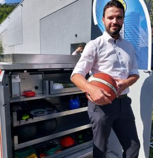 Sportdezernent Benjamin Koppe freut sich über das kostenfreie Sportangebot in Jena