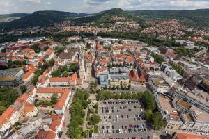 Blick von oben auf Stadtzentrum