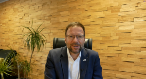 Der OB während seiner Videobotschaft