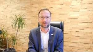 OB Thomas Nitzsche während der Aufzeichnung seiner Videobotschaft.