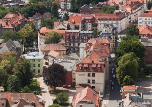 Bild von der alten Frauenklinik plus Umgebung von oben