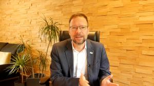 OB Thomas Nitzsche während seiner Videobotschaft.