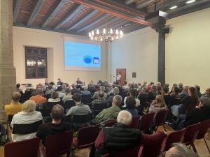 Gute besuchte Rathausdiele beim BürgerEnergie-Treff am 19.09.2024 in Jena