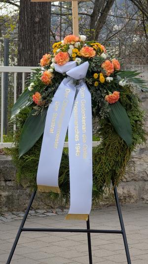 Ein Gedenkkranz