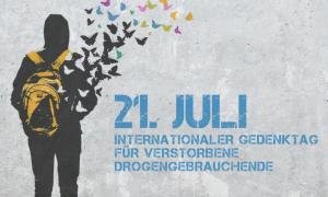 Eine Person wandelt sich in Schmetterlinge