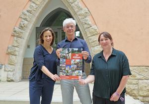 3 Personen präsentieren das Programm zum Tag des offenen Denkmals 2025