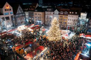 Blick von oben auf den Jenaer Weihnachtsmarkt