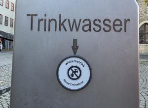 Blick auf einen Trinkwasserspender
