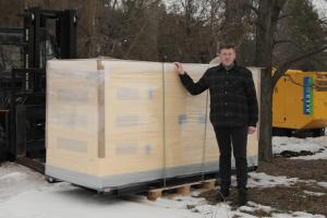 Neu angelieferter Generator