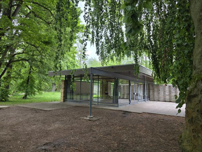 Das Glashaus im Paradies - ein Bungalow mit Glasfronten