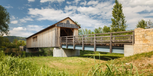 Eine Brücke aus Holz