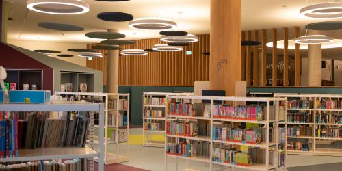 Blick in die neue Bibliothek am Engelplatz