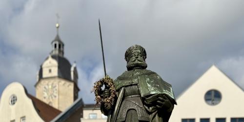 Das Hanfried-Denkmal auf dem Markt