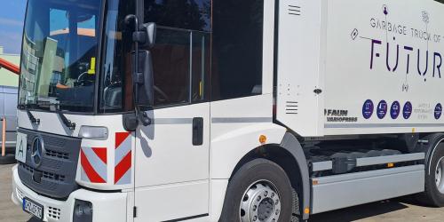 vollelektrisches Abfallsammel-Auto