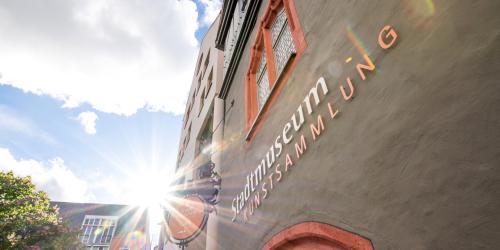 Fassade eines historischen Gebäudes