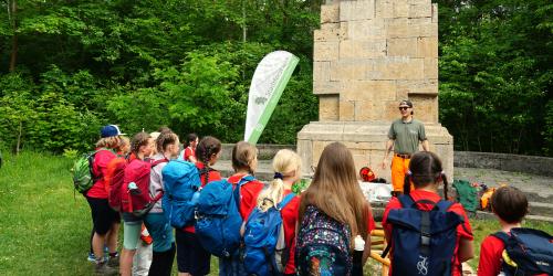 Gruppe im Wald