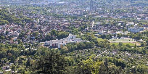Blick vom Jenzig auf Jena u.a. auf die Erlenhöfe
