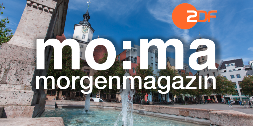 Der Jenaer Markt mit dem Schriftzug des Morgenmagazins