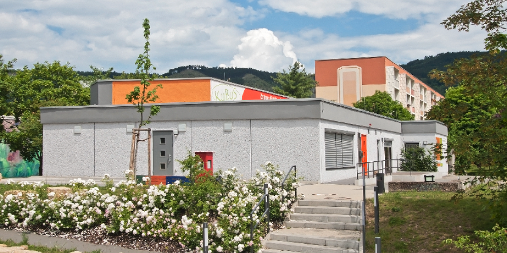 Ein modernes Haus im Grünen