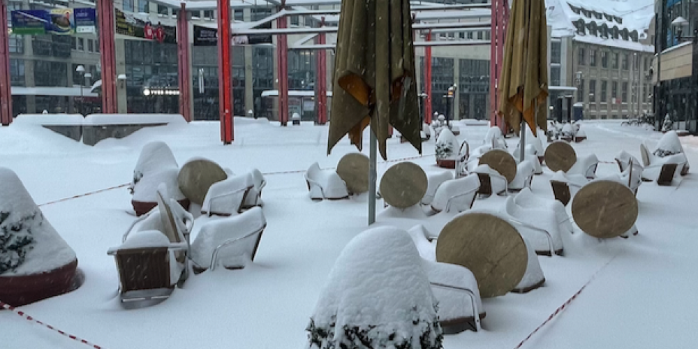 Eingeschneite Außenanlagen