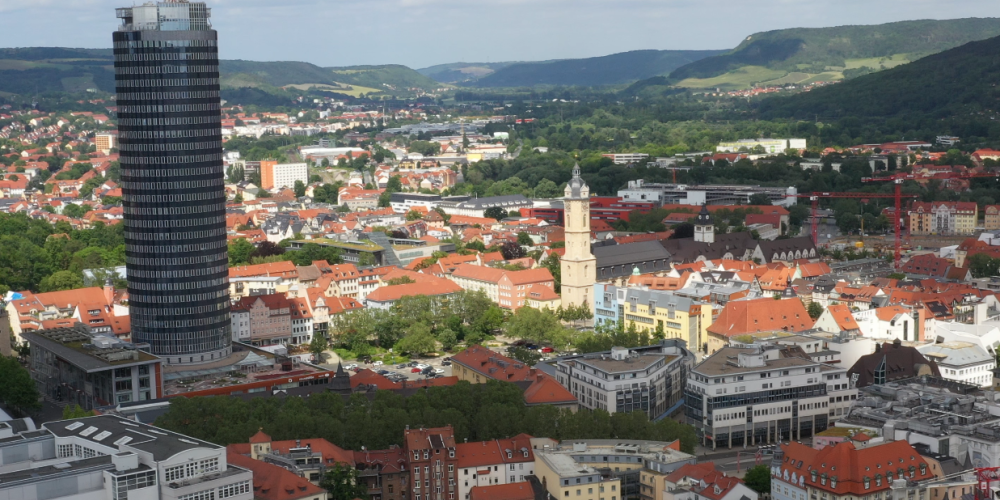 Eine Stadt im Vogelflug