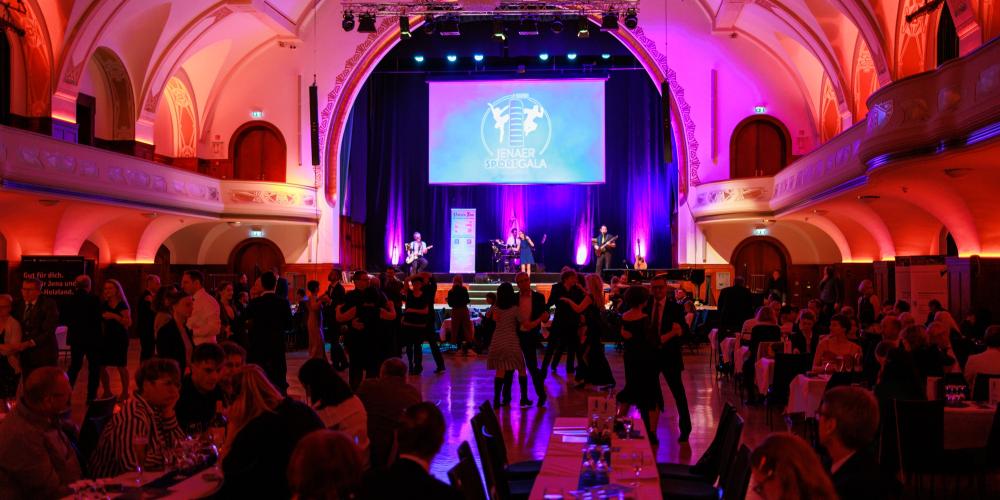 Festliche Veranstaltung im Volkshaus