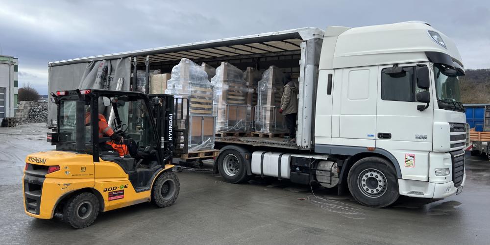 Lastwagen mit Paletten