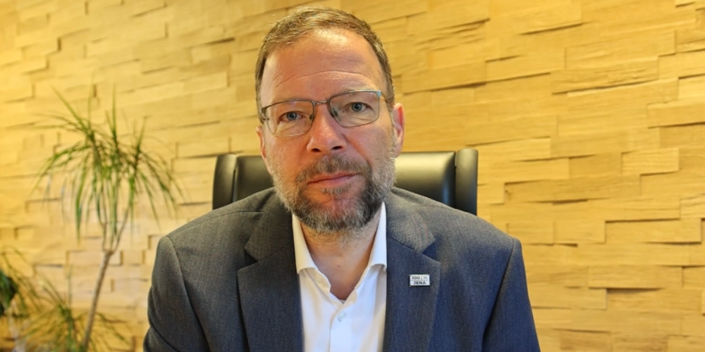 OB Thomas Nitzsche schaut in die Kamera.