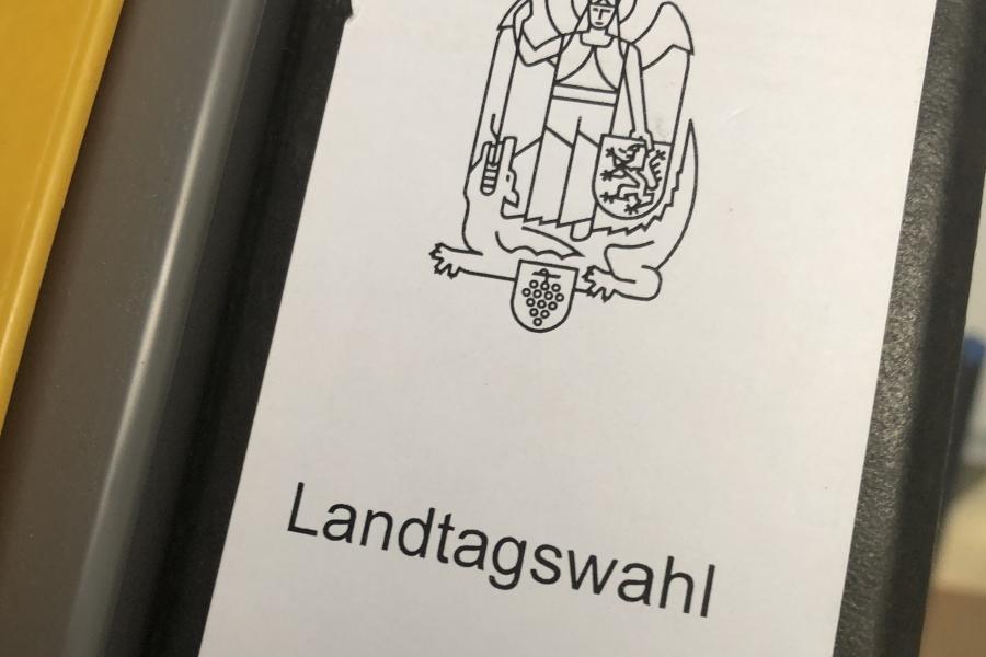 Ein Ordnerrücken mit der Aufschrift Landtagswahl 2019