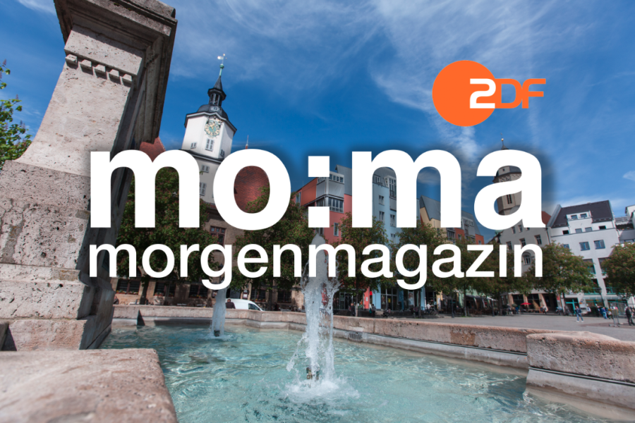 Der Jenaer Markt mit dem Schriftzug des Morgenmagazins