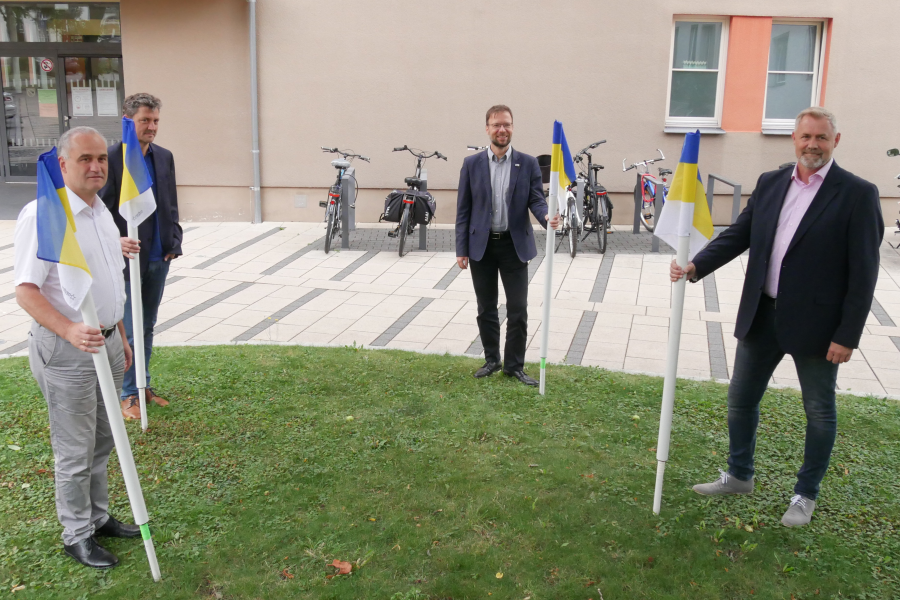 V.l.: Thomas Stender (Kaufmännischer Leiter KIJ), Chris Förster (FCC-Geschäftsführer), OB Thomas Nitzsche, Andreas Kuhn (EAS-Geschäftsführer)