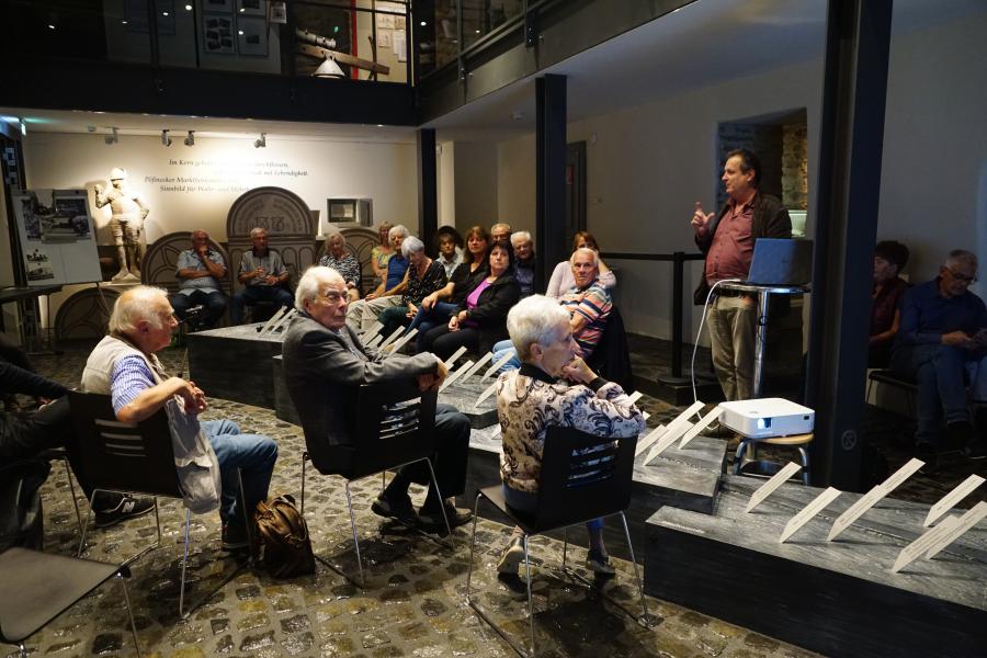 Erzählcafé in Pössneck für die Bewerbung um das Zukunftszentrum