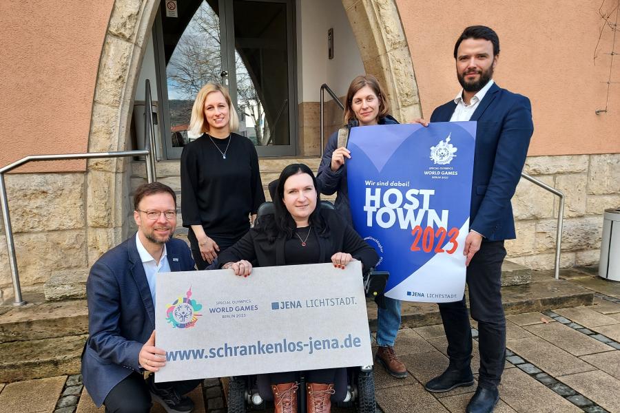 Host Town Programm der Stadt Jena wurde vorgestellt von Oberbürgermeister Dr. Thomas Nitzsche, Vanessa Baum (Sportbeauftragte), Ines Muskalla (Beirat für Menschen mit Behinderungen), Eva Göbel (Produktionsleiterin SchrankenLos-Festival) und Sportdezernent Benjamin Koppe