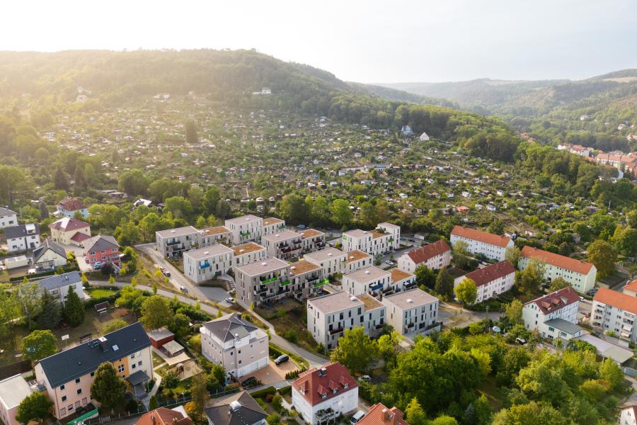 Stadtbild Jenas mit Kleingärten