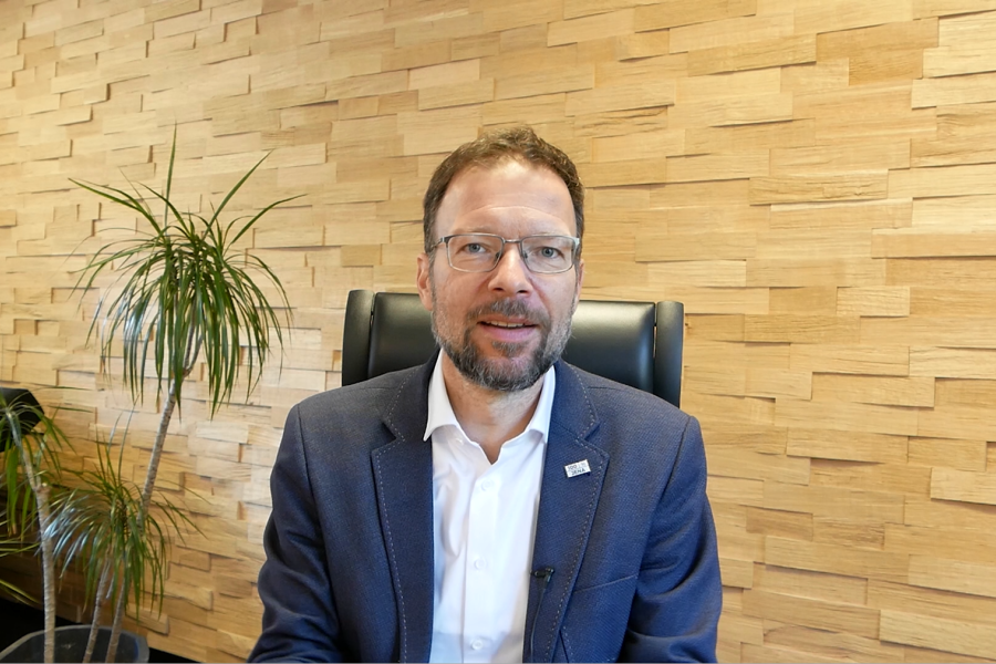 OB Thomas Nitzsche während seiner Videobotschaft