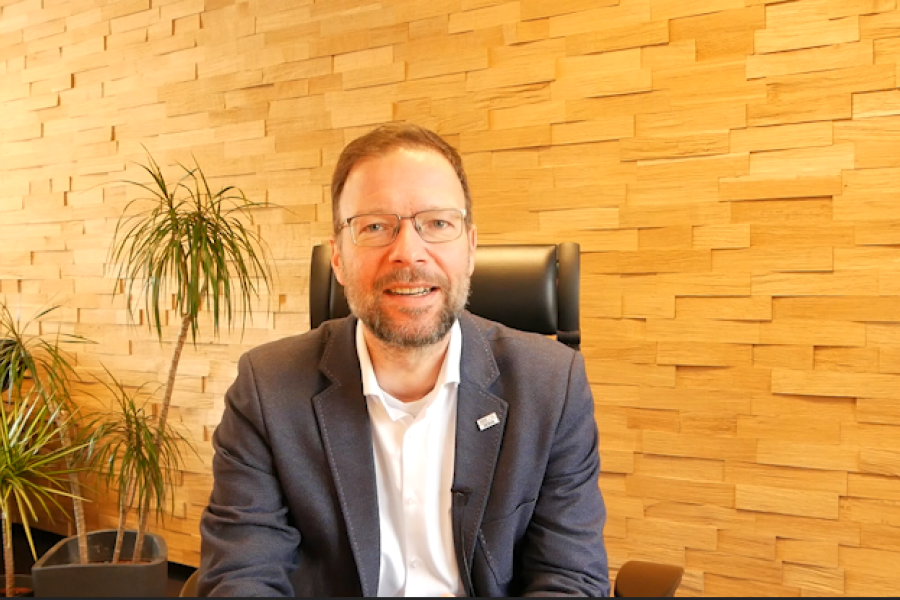Oberbürgermeister Thomas Nitzsche während seiner Videobotschaft