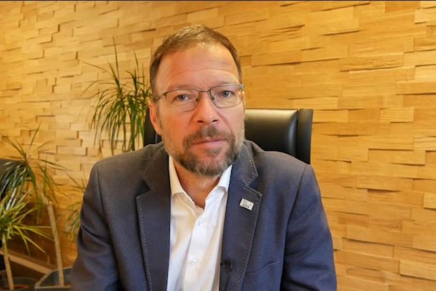 OB Thomas Nitzsche begrüßt Bürgerinnen und Bürger von Jena