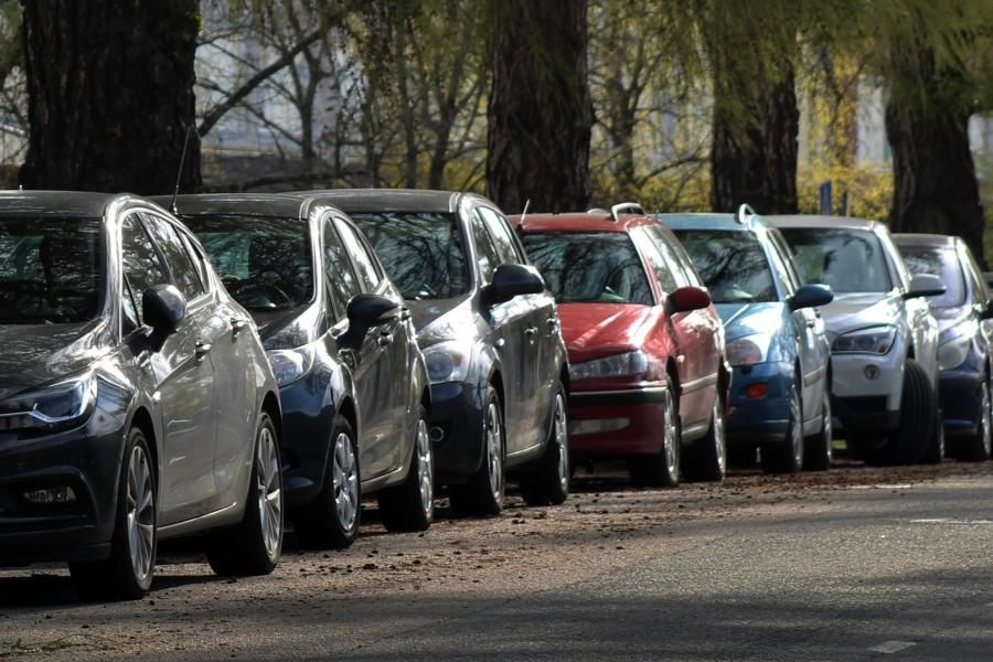 Parkende Autos