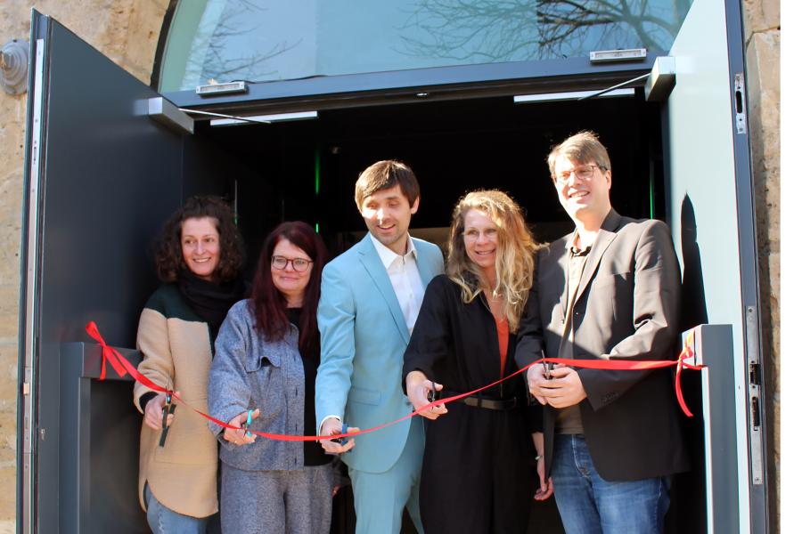  Eröffnung des neuen StadtLab Jena am Markt mit 5 Personen